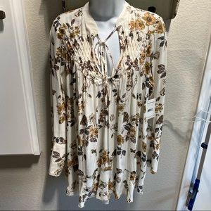 Free People Long Sleeve Top Size S NWT Flowers and Butterflies Ivory Comb